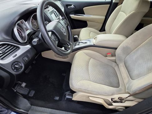 Used 2018 Dodge Journey SE FWD image 7