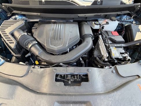 Used 2026 Chevrolet Traverse RS w/ LPO, Floor Liner Package AWD/4WD image 7