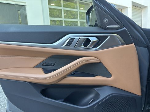 Used 2025 BMW i4 eDrive40 image 16