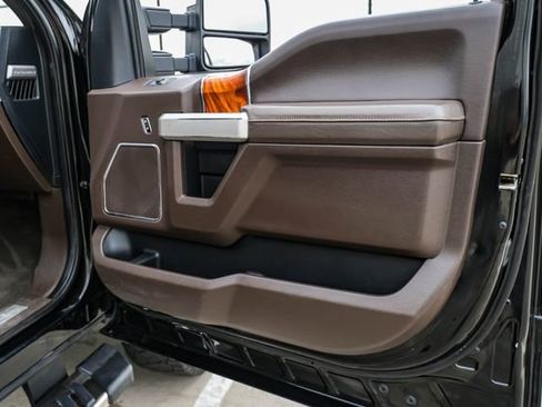Used 2018 Ford F250 King Ranch w/ King Ranch Ultimate Package AWD/4WD image 50