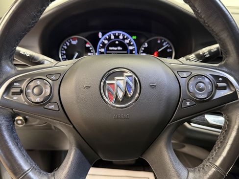 Used 2020 Buick Enclave Avenir w/ Avenir Technology Package FWD image 15