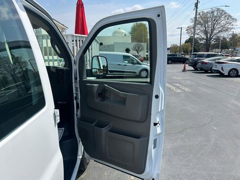 Used 2017 Chevrolet Express 2500 w/ Cold Climate Package image 22