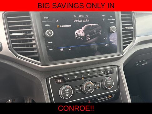 Used 2020 Volkswagen Atlas Cross Sport SE w/ Panoramic Sunroof Package FWD image 18