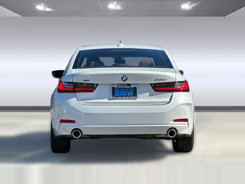 Used 2025 BMW 330i xDrive Sedan w/ Convenience Package image 9