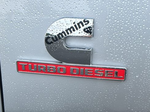 Used 2026 RAM 2500 Laramie AWD/4WD image 10