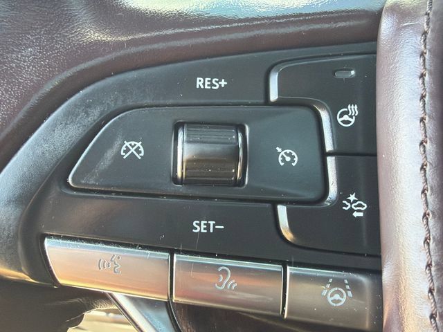 Used 2022 Cadillac Escalade Premium Luxury Platinum AWD/4WD image 29