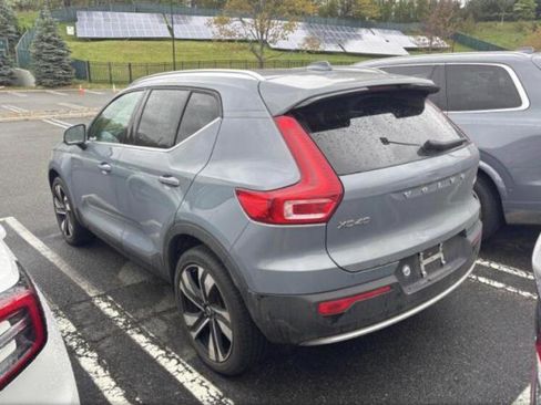 Used 2023 Volvo XC40 B5 Plus w/ Driver Assist Package AWD/4WD image 13
