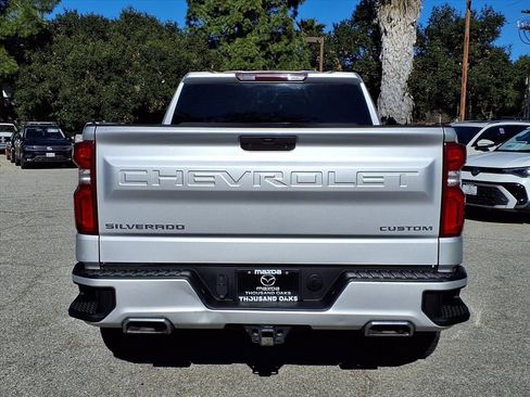 Used 2020 Chevrolet Silverado 1500 Custom w/ Custom Value Package image 18