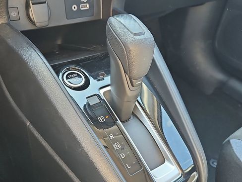 Used 2025 Nissan Versa SV FWD image 20