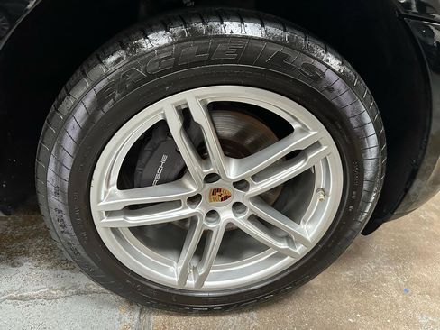 Used 2023 Porsche Macan image 23