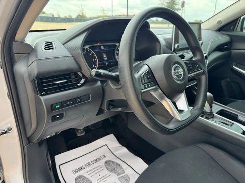 Used 2023 Nissan Sentra SV image 22