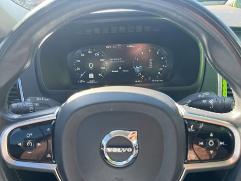 Used 2016 Volvo XC90 T6 Momentum w/ Momentum Plus Package AWD/4WD image 14