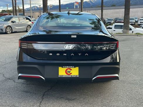 Certified 2025 Hyundai Sonata SE image 9