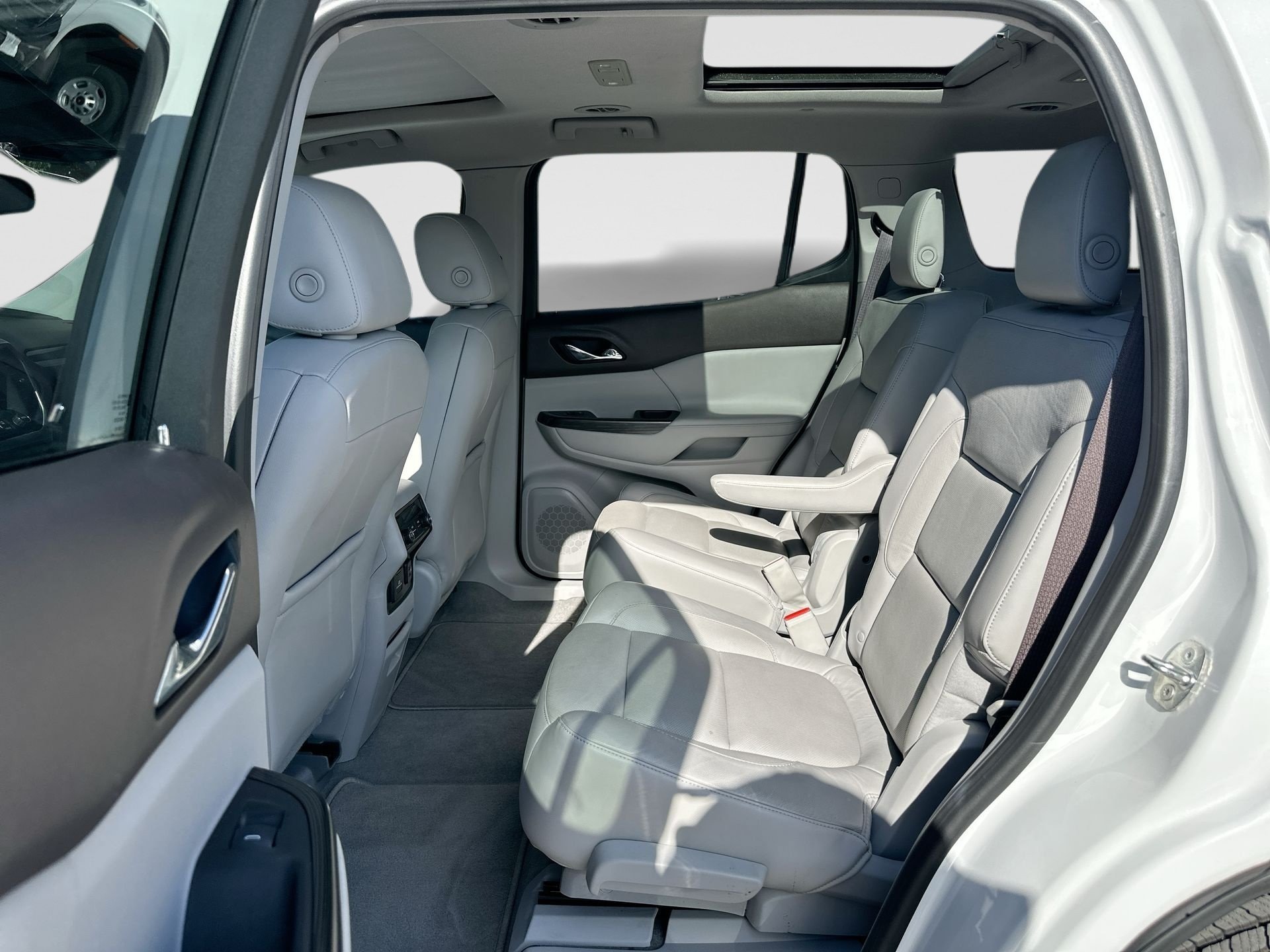 Certified 2017 GMC Acadia SLT FWD image 25