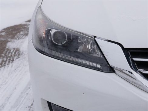 Used 2015 Honda Accord Sport image 10