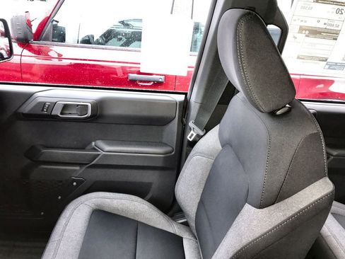 New 2025 Ford Bronco 4-Door image 22