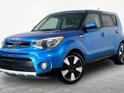 Used 2019 Kia Soul + FWD image 2