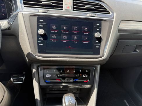 Used 2024 Volkswagen Tiguan SEL R-Line AWD/4WD image 15