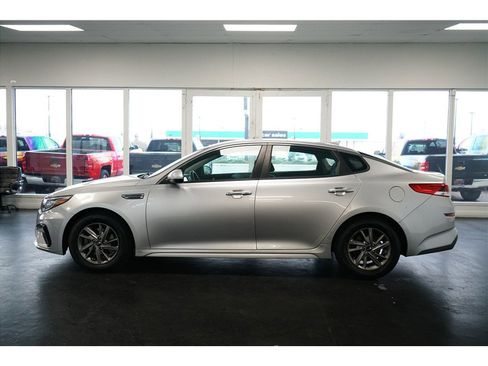 Used 2019 Kia Optima LX image 4