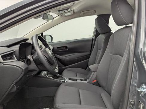 Used 2025 Toyota Corolla LE FWD image 14