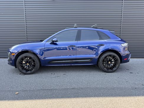 Certified 2023 Porsche Macan GTS AWD/4WD image 2