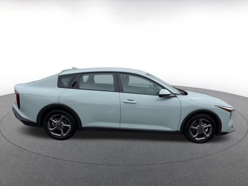 Used 2025 Kia K4 FWD image 16