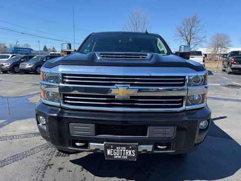 Used 2017 Chevrolet Silverado 2500 High Country w/ Duramax Plus Package image 2