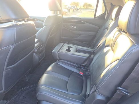 Used 2023 Honda Pilot Touring image 8