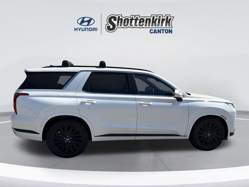 Used 2024 Hyundai Palisade Calligraphy image 4
