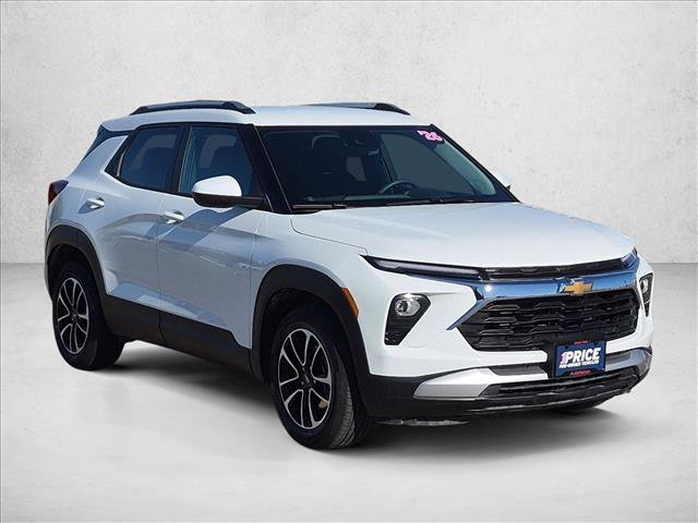 Used 2026 Chevrolet TrailBlazer LT FWD image 3
