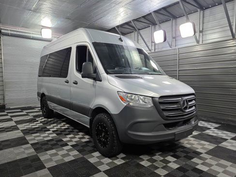 Used 2019 Mercedes-Benz Sprinter 2500 image 3