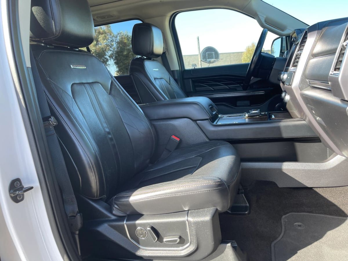 Used 2019 Ford Expedition Platinum RWD image 27