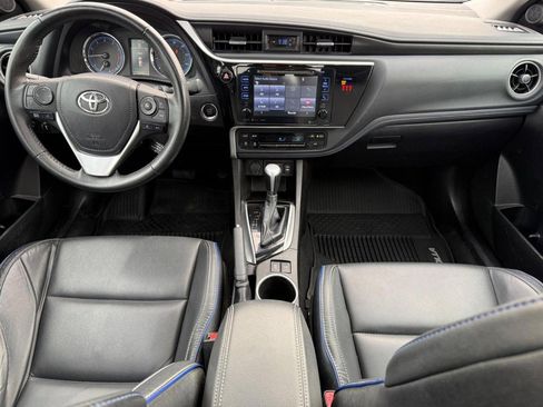 Used 2018 Toyota Corolla XSE image 13