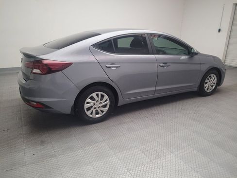 Used 2019 Hyundai Elantra SE FWD image 10