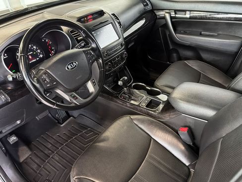 Used 2014 Kia Sorento SX w/ 3rd Row Package AWD/4WD image 13