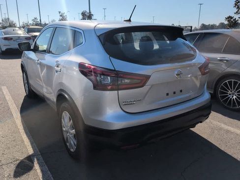 Used 2022 Nissan Rogue Sport S image 6