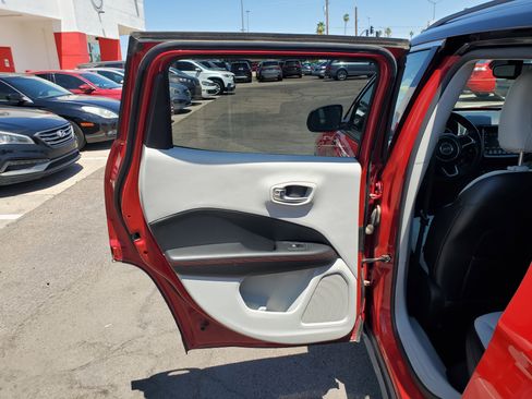 Used 2017 Jeep Compass Limited image 38