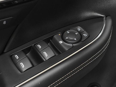 Used 2023 Buick Envision Essence FWD image 10