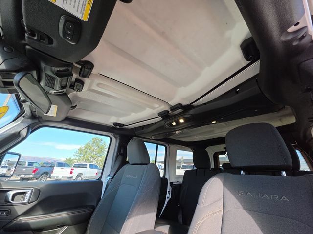 Used 2024 Jeep Wrangler Unlimited Sahara AWD/4WD image 16