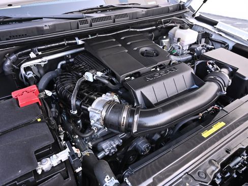 Used 2025 Nissan Frontier SV w/ SV Convenience Package RWD image 35