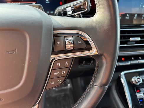 Certified 2023 Lincoln Navigator Reserve AWD/4WD image 18