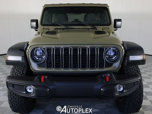 Used 2026 Jeep Wrangler Unlimited Rubicon AWD/4WD image 2