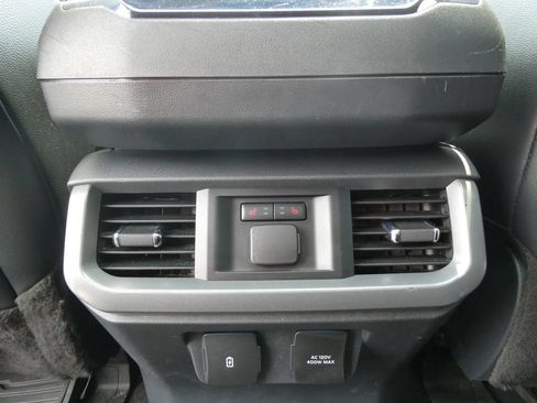Used 2021 Ford F150 Lariat w/ Equipment Group 502A High AWD/4WD image 21