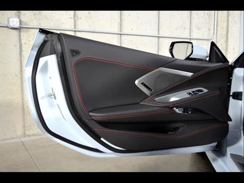 Used 2024 Chevrolet Corvette Stingray Premium Cpe w/ 3LT image 9