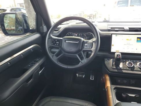 Used 2023 Land Rover Defender 110 X image 12