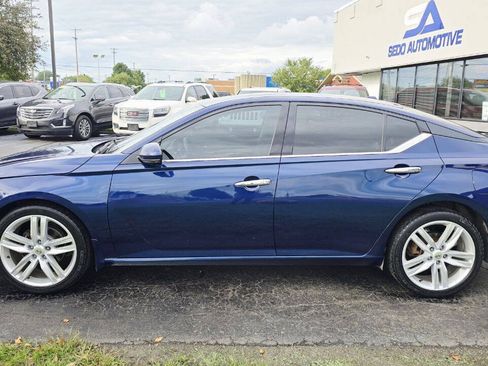 Used 2019 Nissan Altima 2.5 Platinum AWD/4WD image 3
