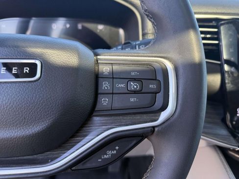 Used 2023 Jeep Wagoneer Series II w/ Convenience Group I image 18