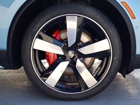 New 2025 Porsche Macan 4S Electric image 27