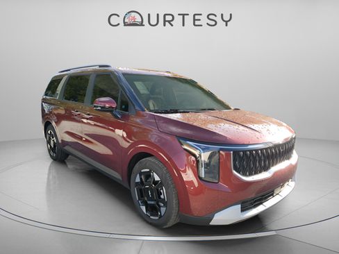 New 2026 Kia Carnival EX FWD image 4