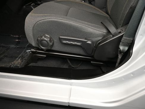 Used 2024 Jeep Wrangler Unlimited image 13